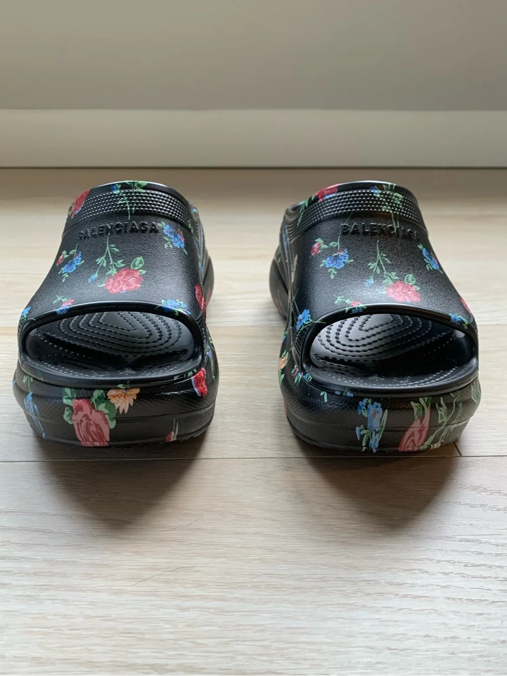 Balenciaga x Crocs Black Floral Platform Pool Slide NWT Size 39 FR